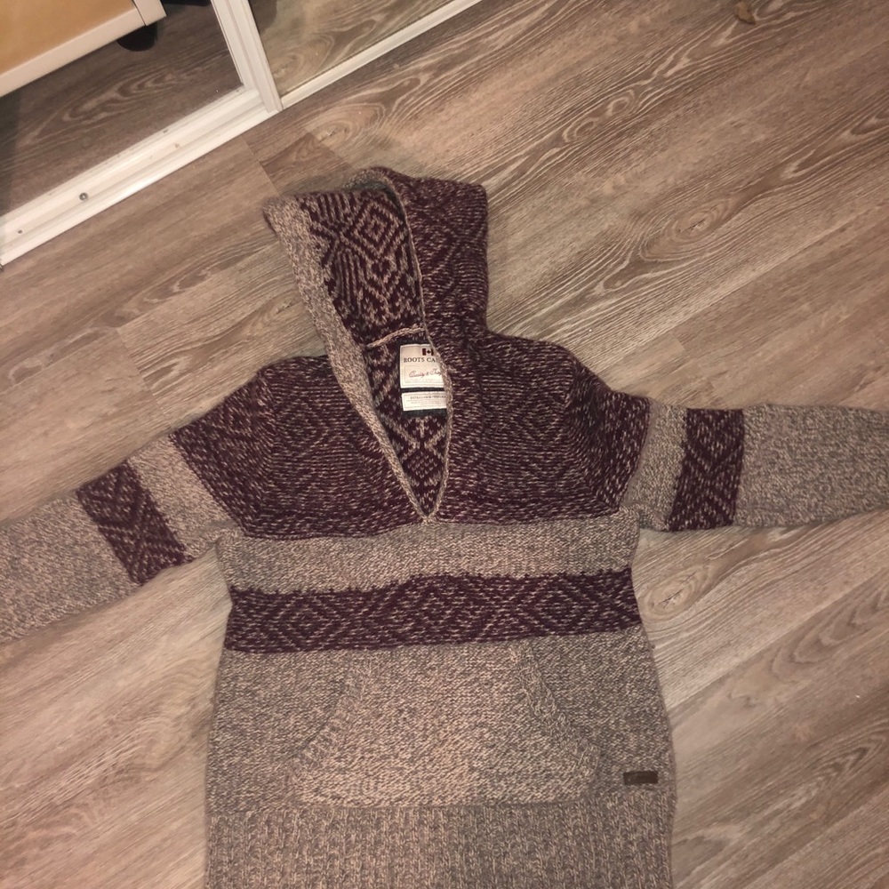 Knit sweater from roots